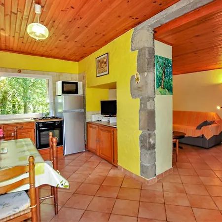 Holiday home 1 Bedroom Lovely In St, Etienne De Boulog, *