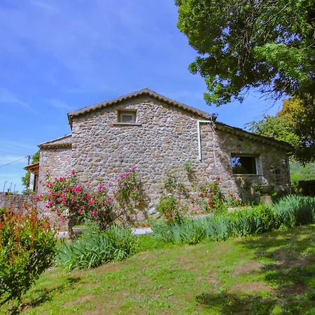 Сasa de vacaciones Preciosa Casa En St Etienne De Boulog